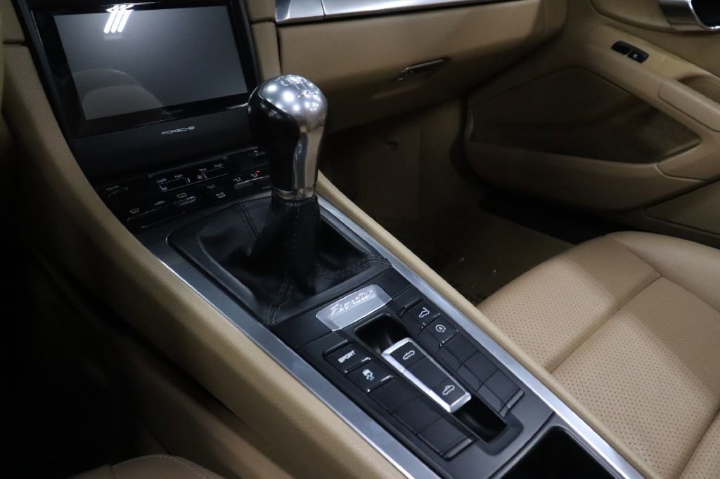 Used 2014 Porsche Boxster image 26