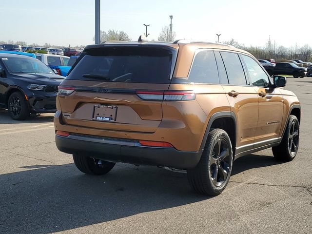 New 2026 Jeep Grand Cherokee Limited w/ Limited Altitude Package AWD/4WD image 7