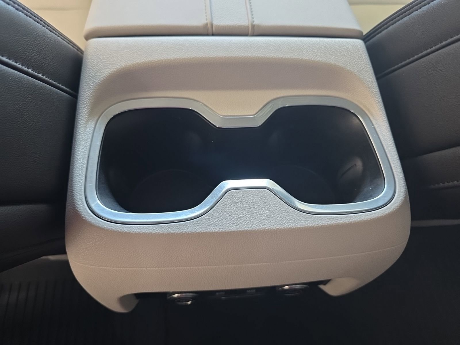 Used 2024 GMC Acadia Denali w/ Super Cruise Package image 25