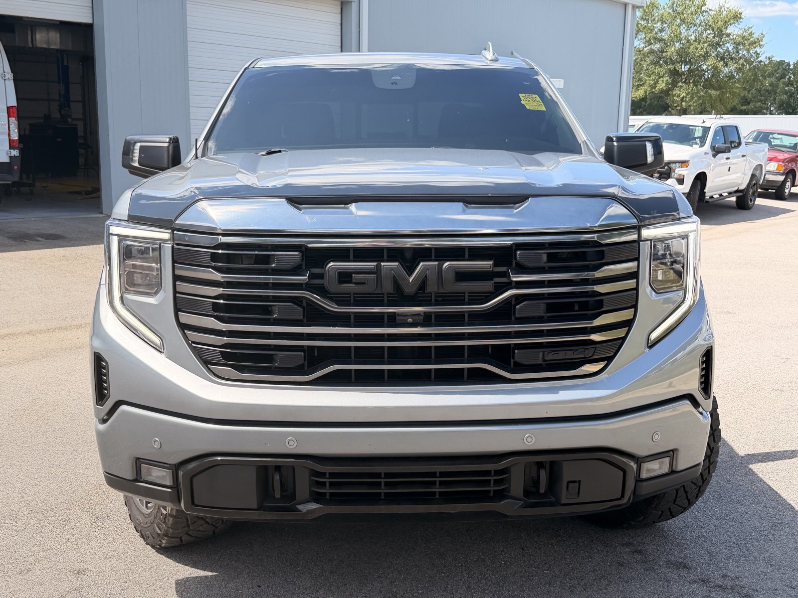 Used 2023 GMC Sierra 1500 AT4 w/ AT4 Preferred Package AWD/4WD image 6