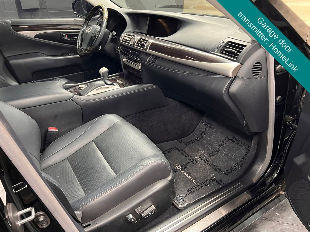 Used 2017 Lexus LS 460 w/ Comfort Package image 8