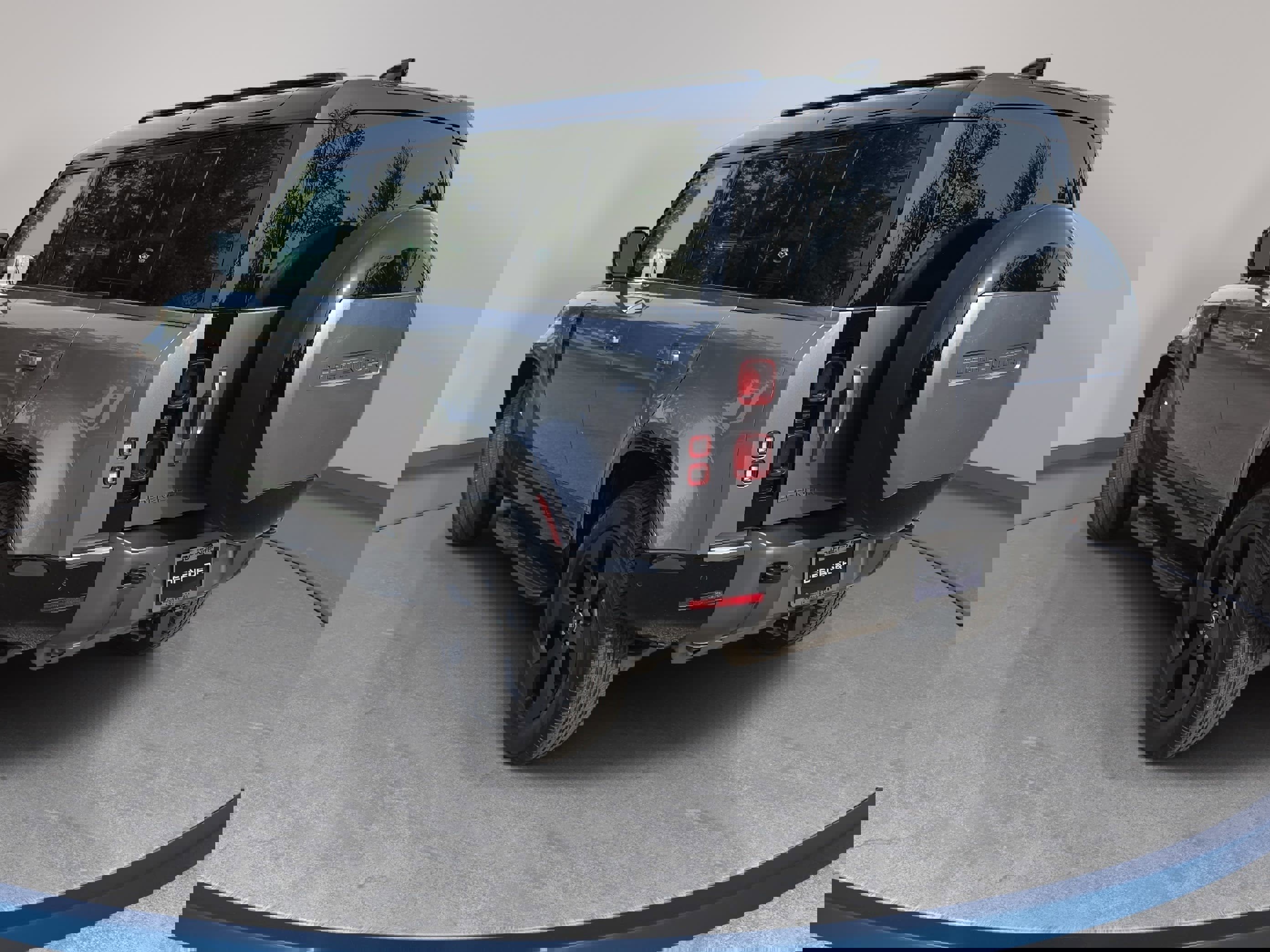 Certified 2024 Land Rover Defender 110 X-Dynamic SE image 7