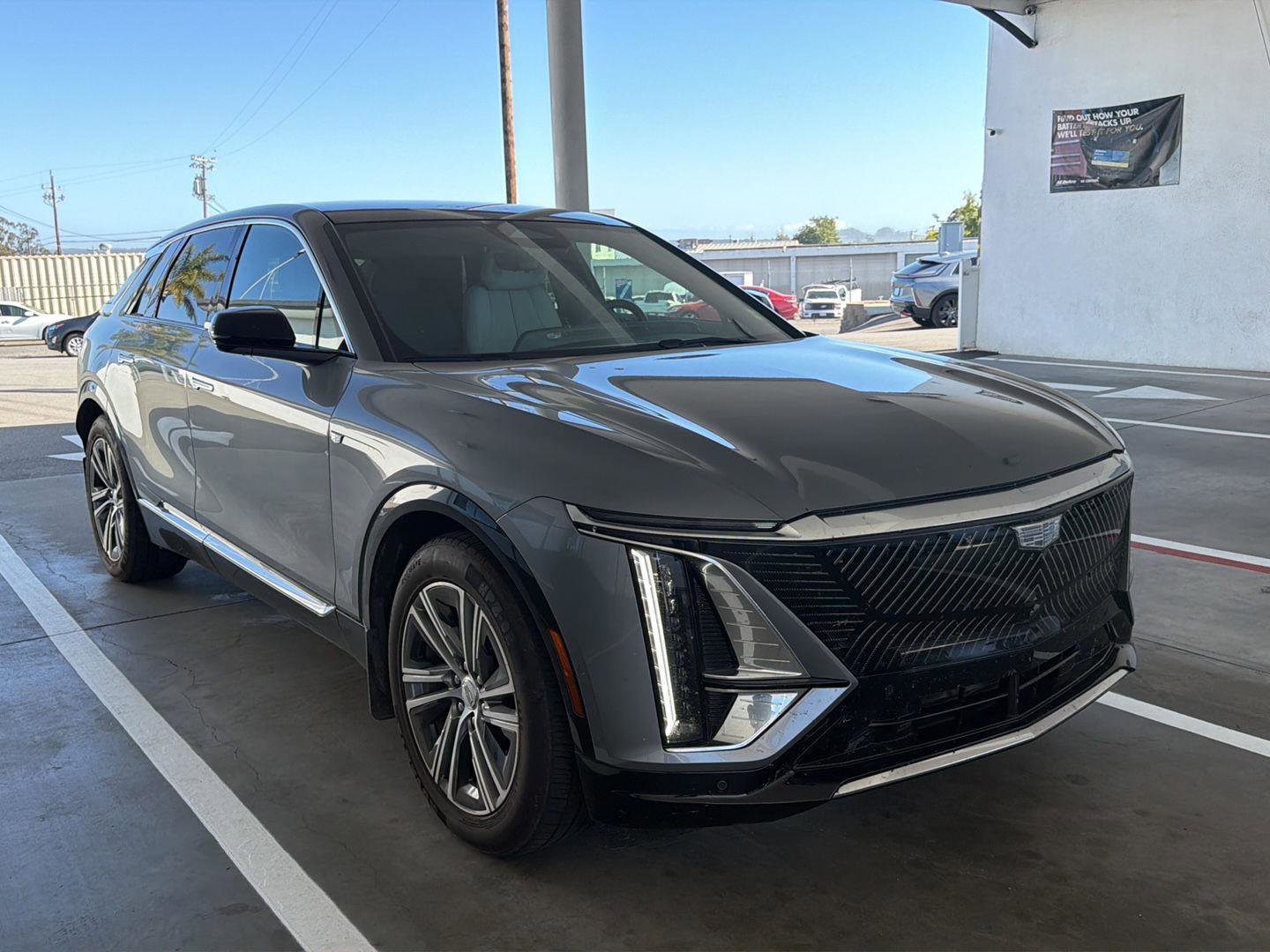 Used 2023 Cadillac Lyriq 2WD image 3