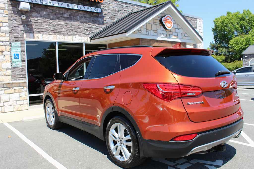Used 2015 Hyundai Santa Fe Sport 2.0T w/ Option Group 05 FWD image 9