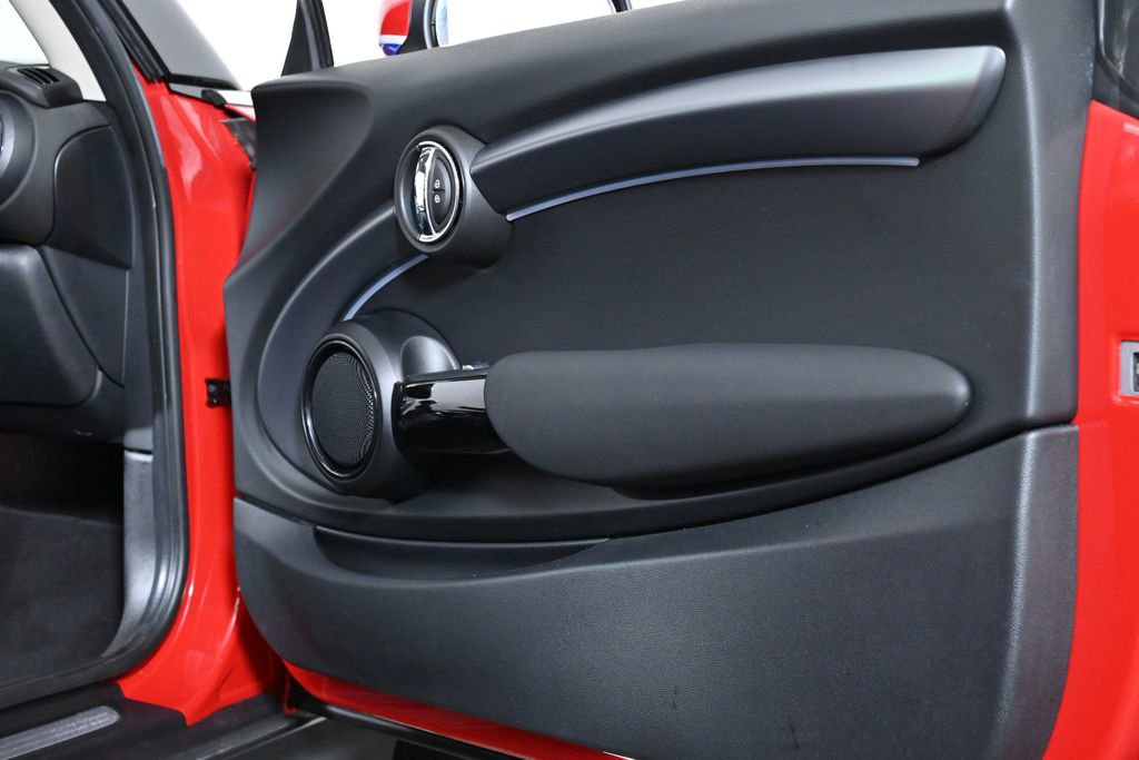 Certified 2024 MINI Cooper 2-Door Hardtop image 27