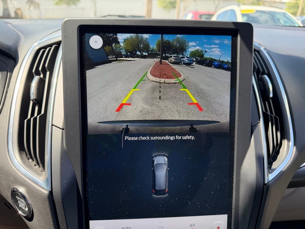 Used 2024 Ford Edge Titanium image 27