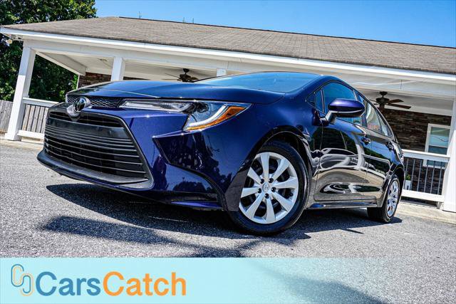 Used 2025 Toyota Corolla LE FWD image 3