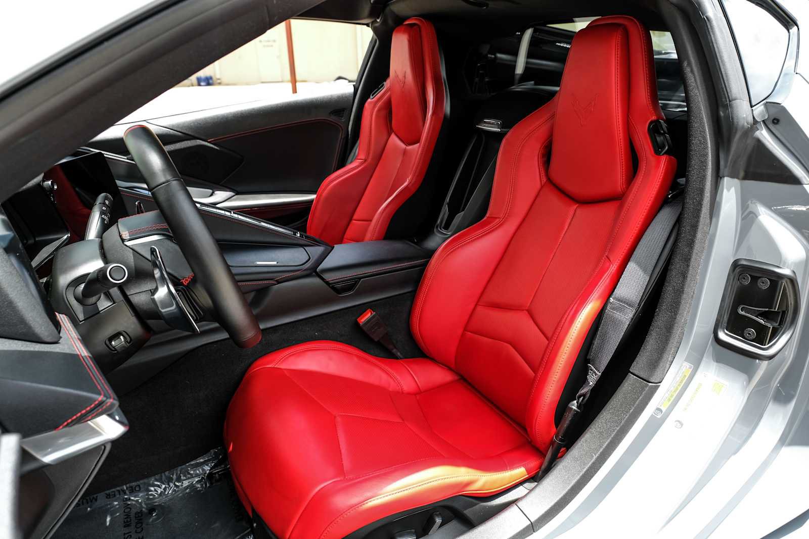 Used 2025 Chevrolet Corvette Z06 RWD image 4