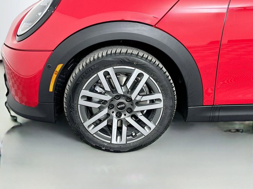 Certified 2025 MINI Cooper 2-Door Hardtop image 22