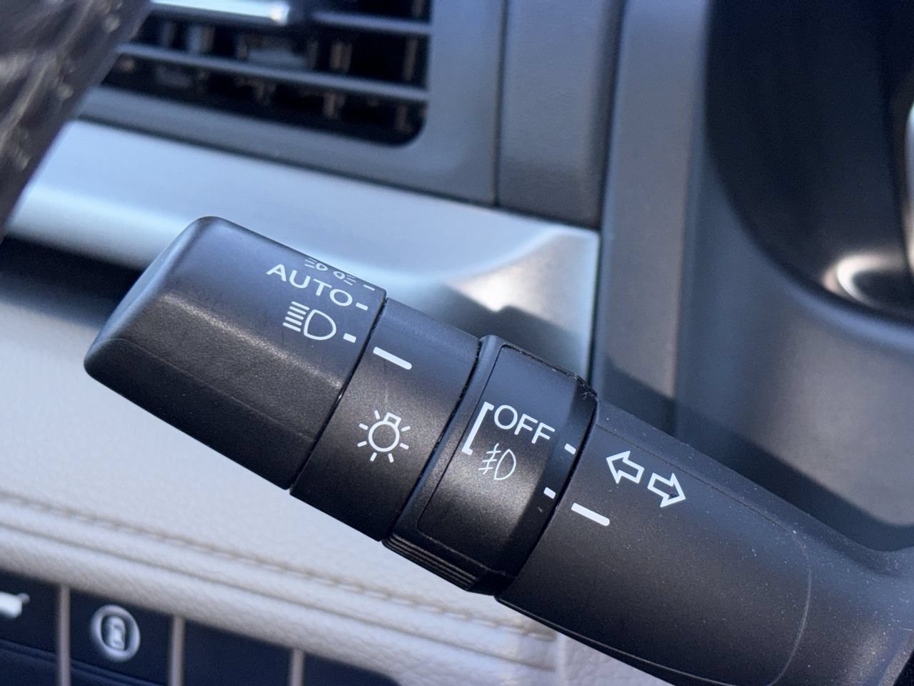 Used 2024 Honda Odyssey EX-L image 9