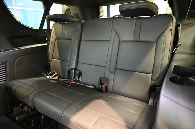 New 2026 Chevrolet Suburban RST w/ RST Capability Package AWD/4WD image 11