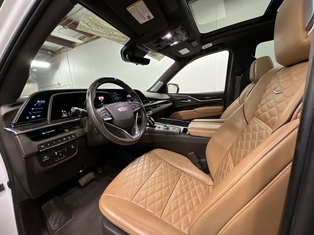 Certified 2022 Cadillac Escalade ESV Premium Luxury w/ Performance Package AWD/4WD image 10