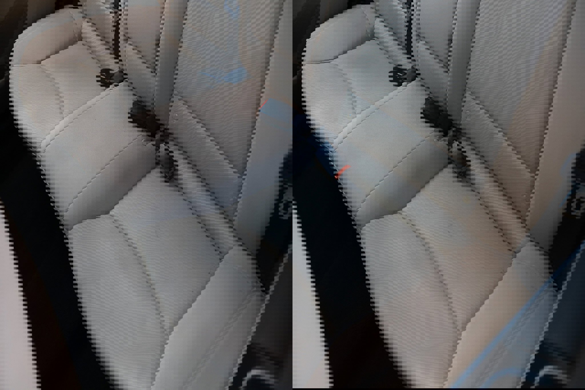 Used 2013 Hyundai Elantra GLS w/ Preferred Pkg image 13