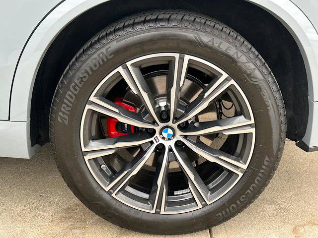 Certified 2024 BMW X5 xDrive40i w/ M Sport Package image 33