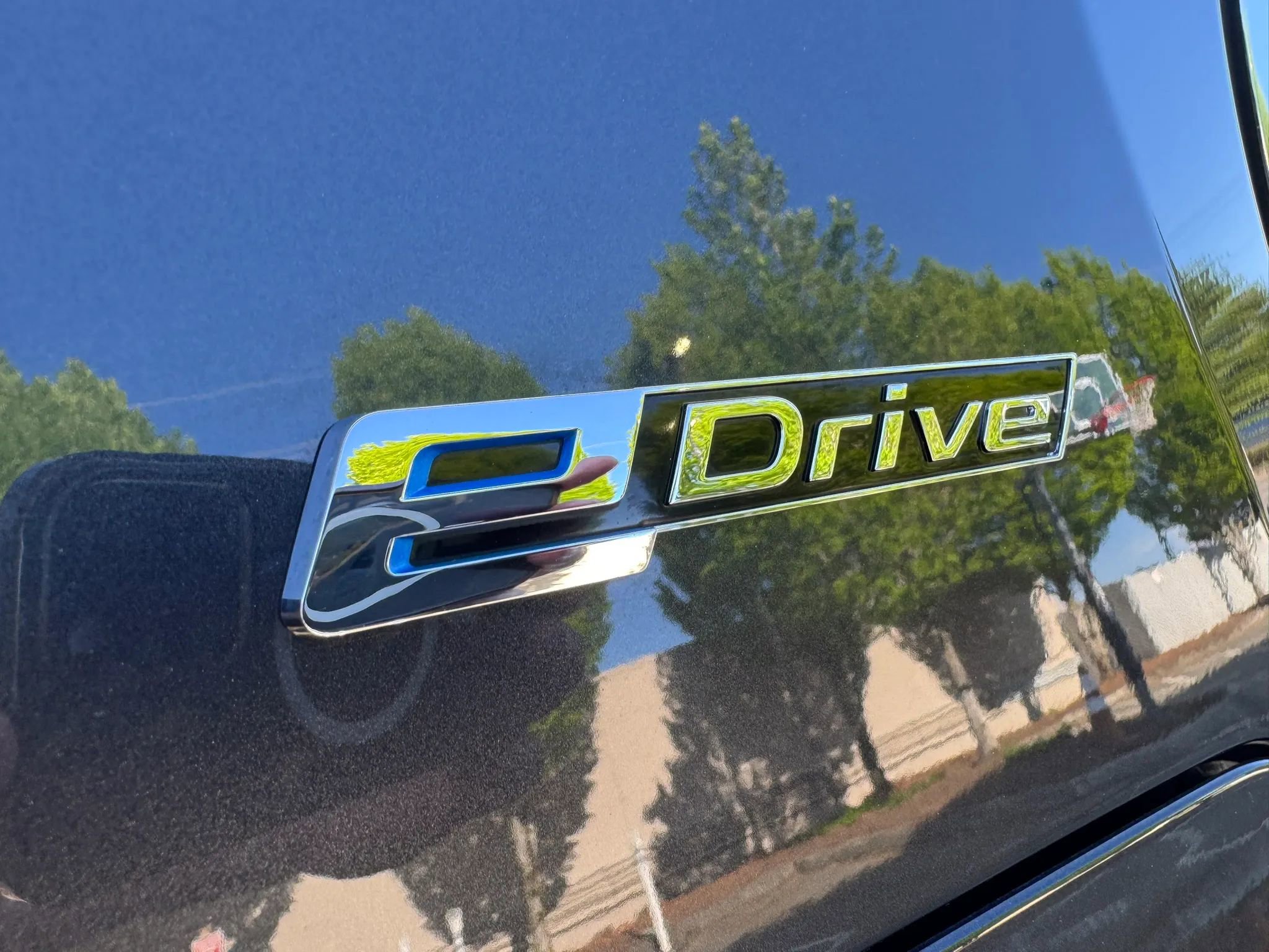 Used 2019 BMW 530e xDrive AWD/4WD image 16