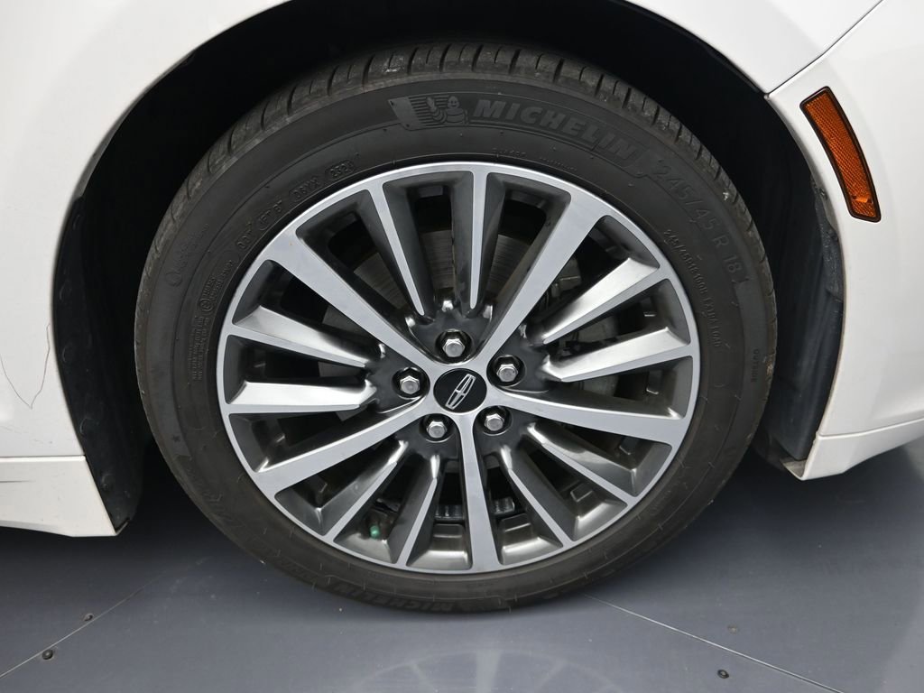 Used 2018 Lincoln MKZ Select w/ Select Plus Package FWD image 9
