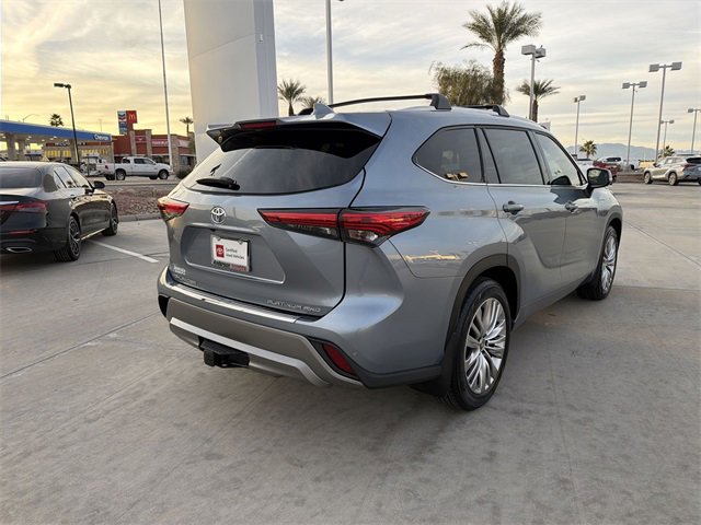 Certified 2022 Toyota Highlander Platinum image 5