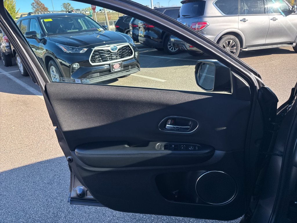 Used 2016 Honda HR-V EX image 36