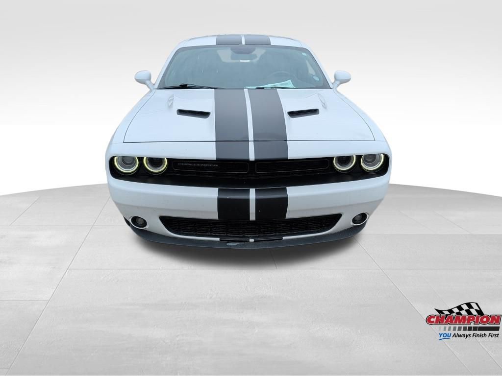 Used 2016 Dodge Challenger SXT w/ Blacktop Package image 9
