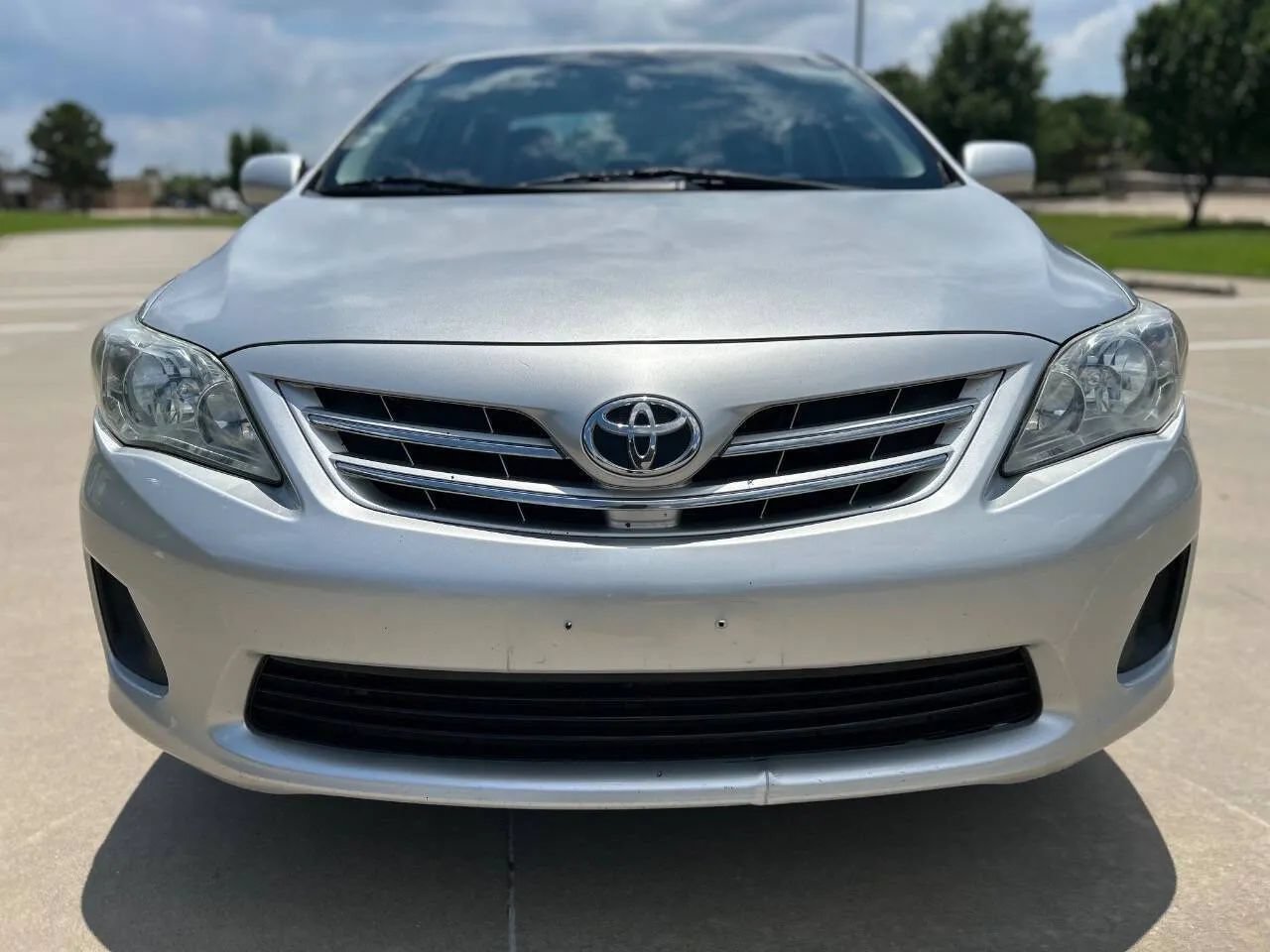 Used 2013 Toyota Corolla LE FWD image 3