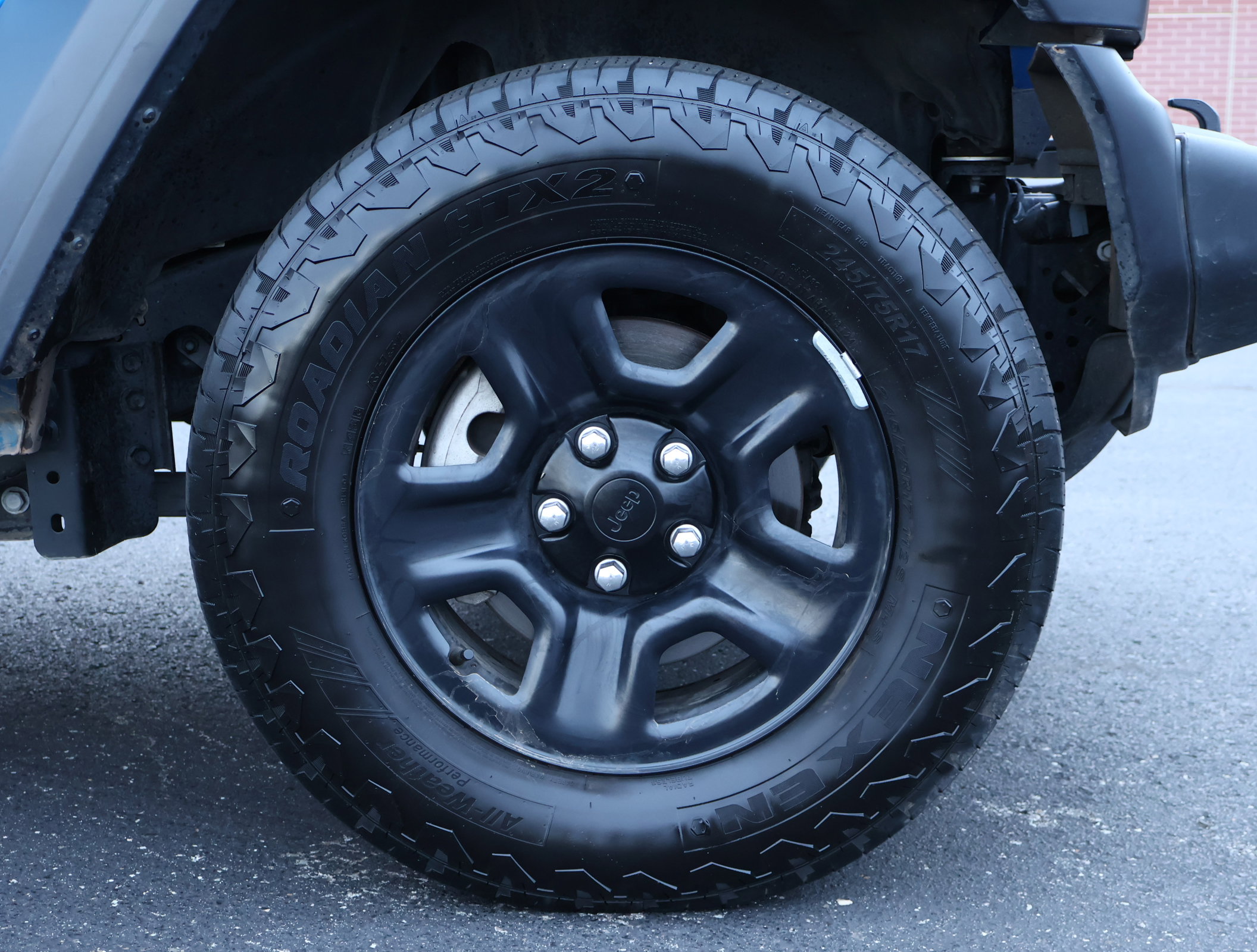 Used 2025 Jeep Wrangler Sport AWD/4WD image 19