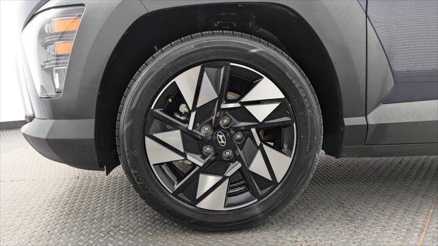 Used 2024 Hyundai Kona SEL image 28