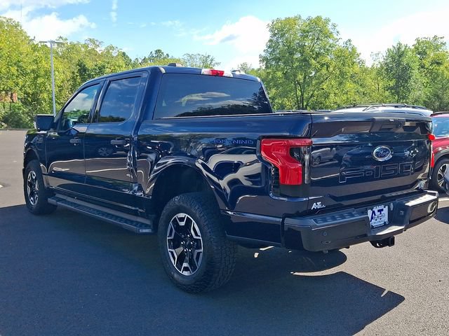 Used 2023 Ford F150 Lightning XLT AWD/4WD image 4
