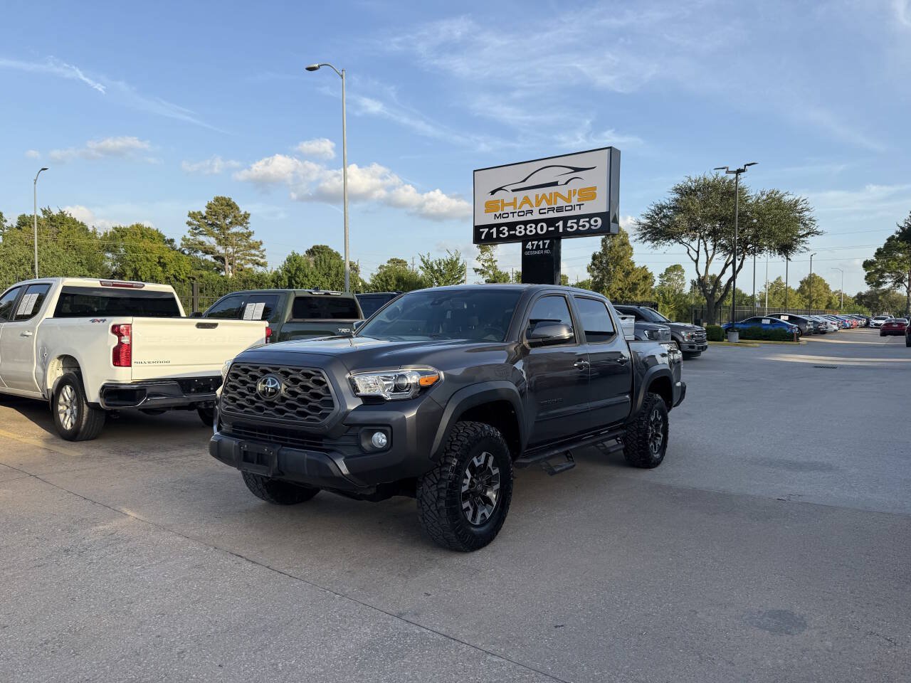 Used 2020 Toyota Tacoma TRD Off-Road AWD/4WD image 3