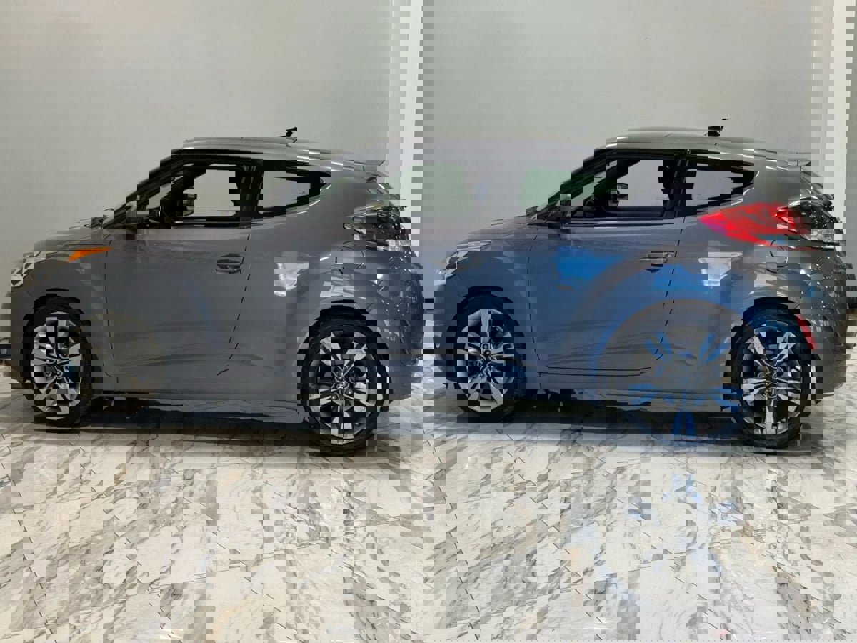 Used 2016 Hyundai Veloster w/ Option Group 02 image 10