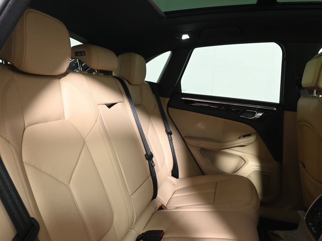 New 2026 Porsche Macan AWD/4WD image 41