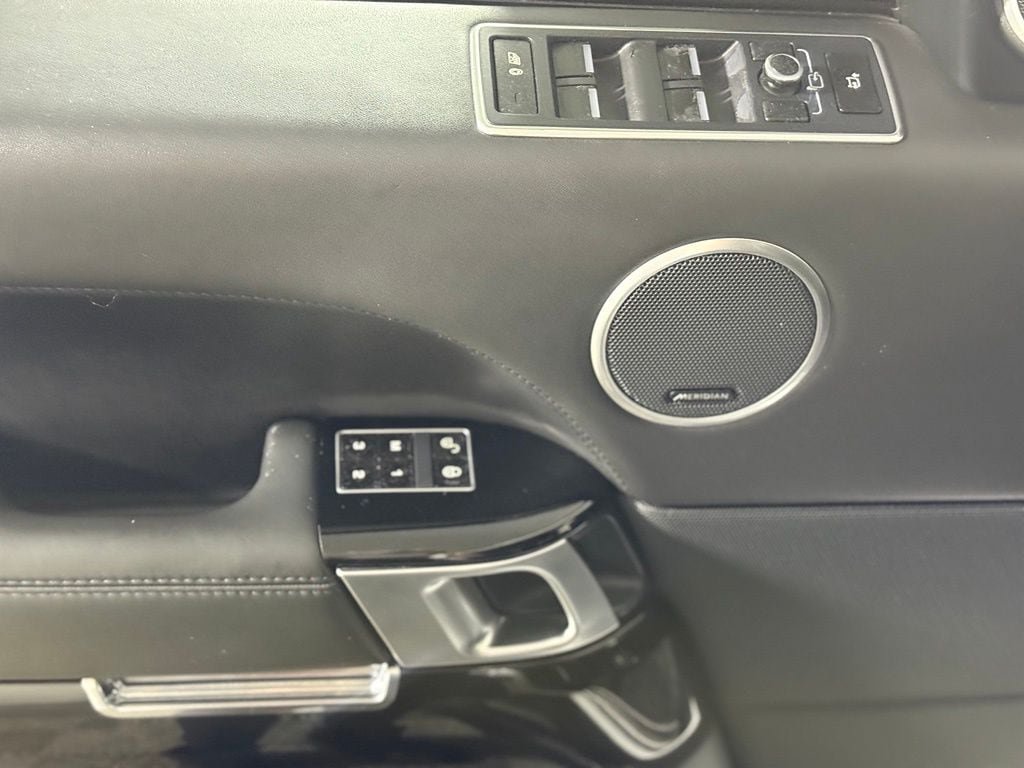 Used 2015 Land Rover Range Rover Autobiography AWD/4WD image 22