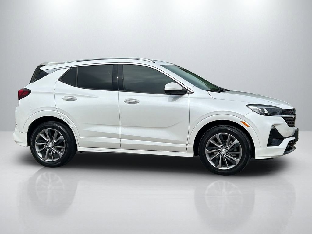 Used 2020 Buick Encore GX Essence w/ Advanced Technology Package image 4