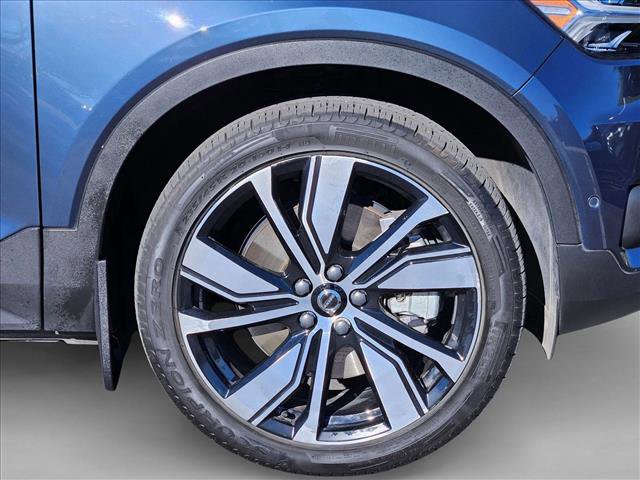 Used 2022 Volvo XC40 P8 Recharge Plus image 29
