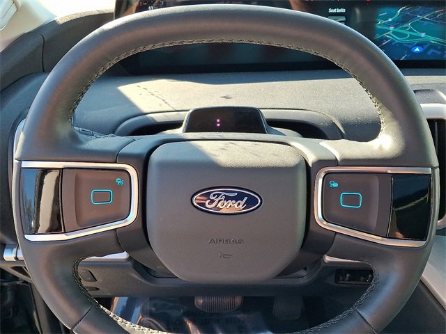 Used 2025 Ford Expedition Active image 19