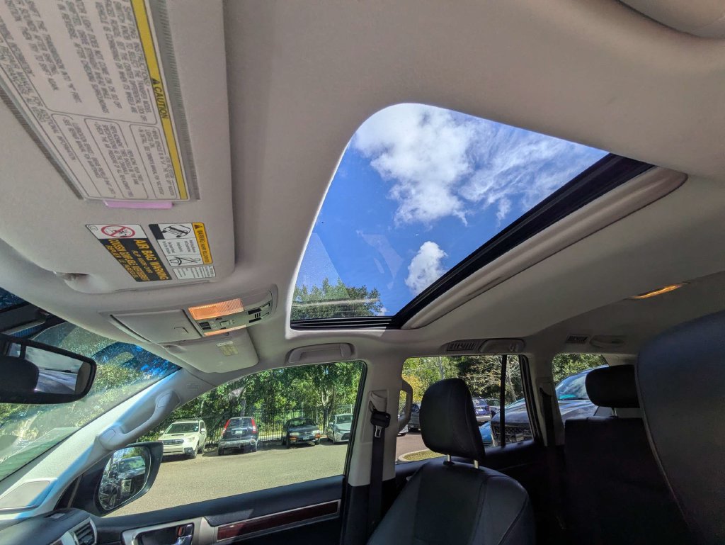 Used 2016 Lexus GX 460 w/ Premium Package AWD/4WD image 19