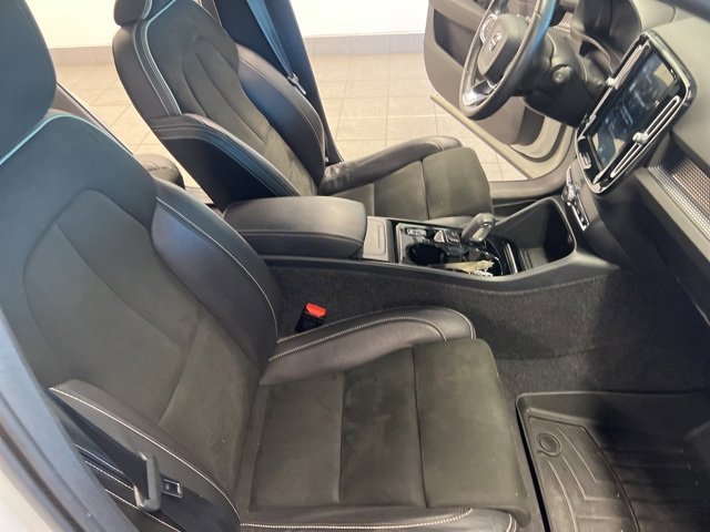 Used 2021 Volvo XC40 T5 R-Design w/ Protection Package Premier image 20