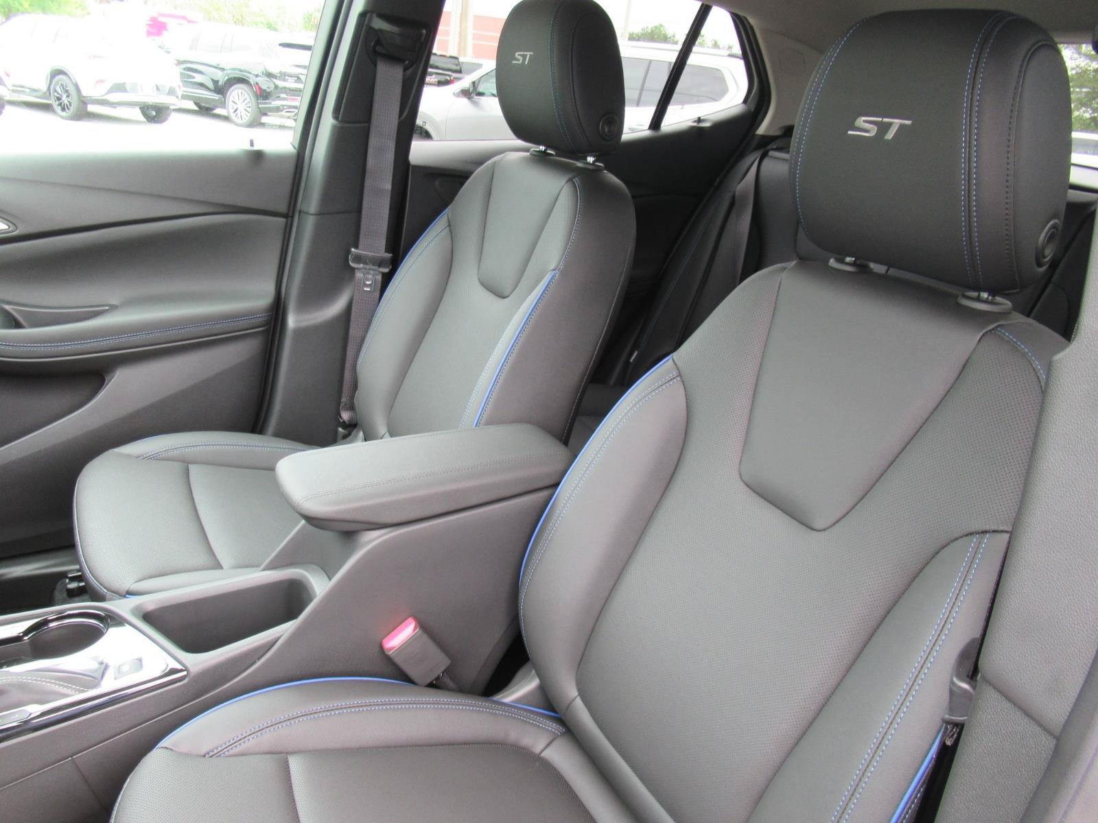 New 2026 Buick Encore GX Sport Touring w/ Advanced Technology Package FWD image 18