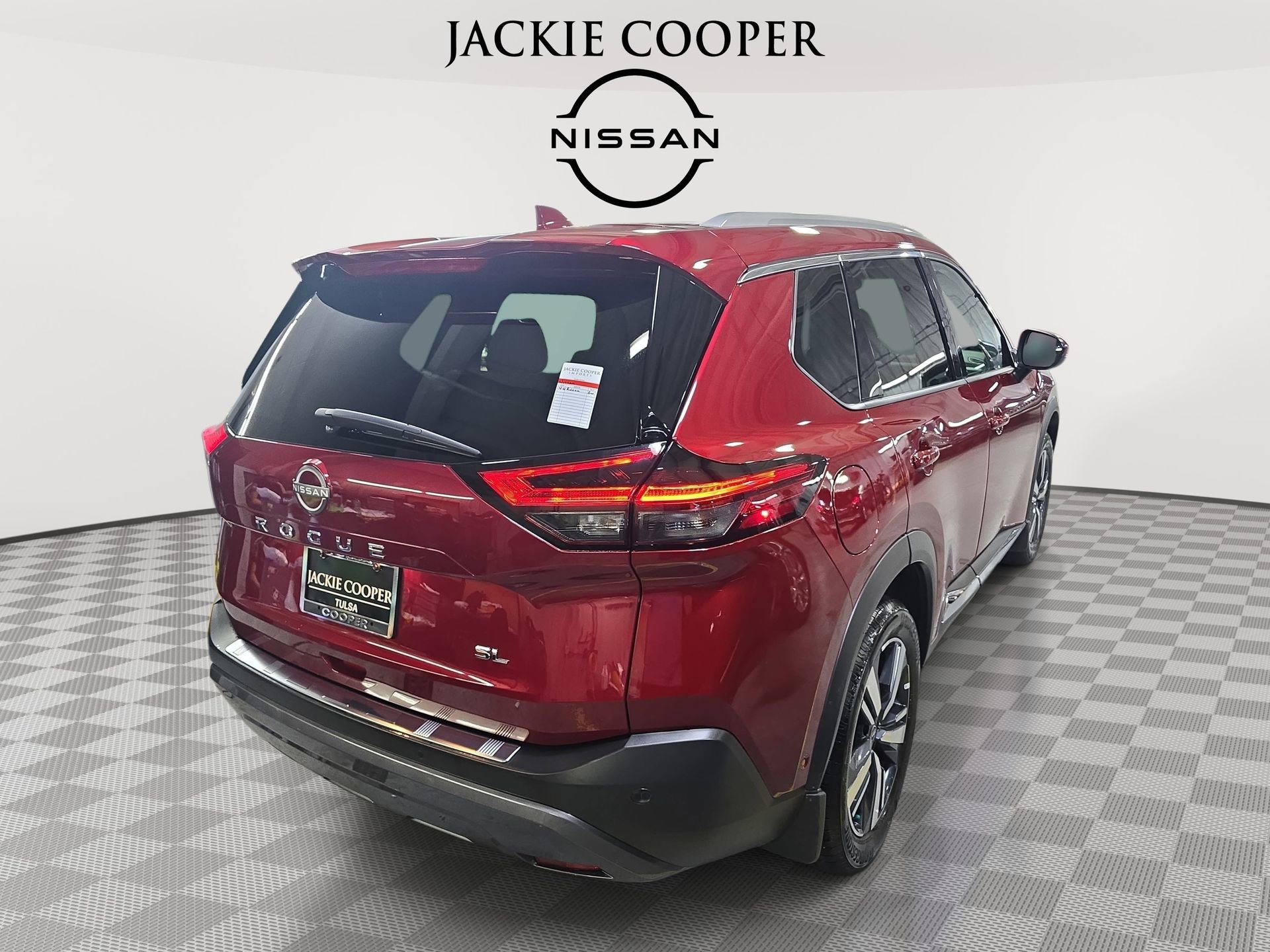 Used 2023 Nissan Rogue SL w/ SL Premium Package FWD image 5