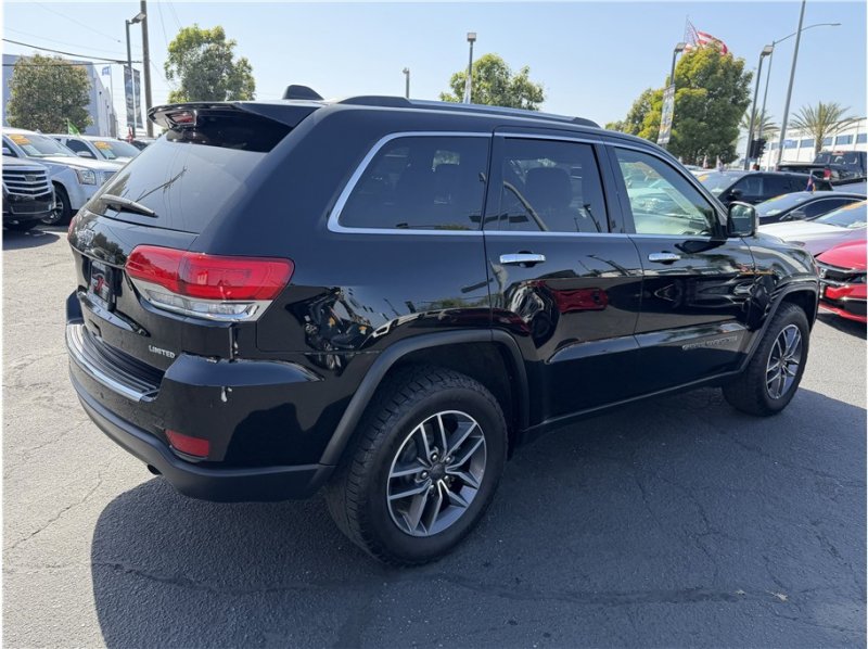 Used 2019 Jeep Grand Cherokee Limited image 13