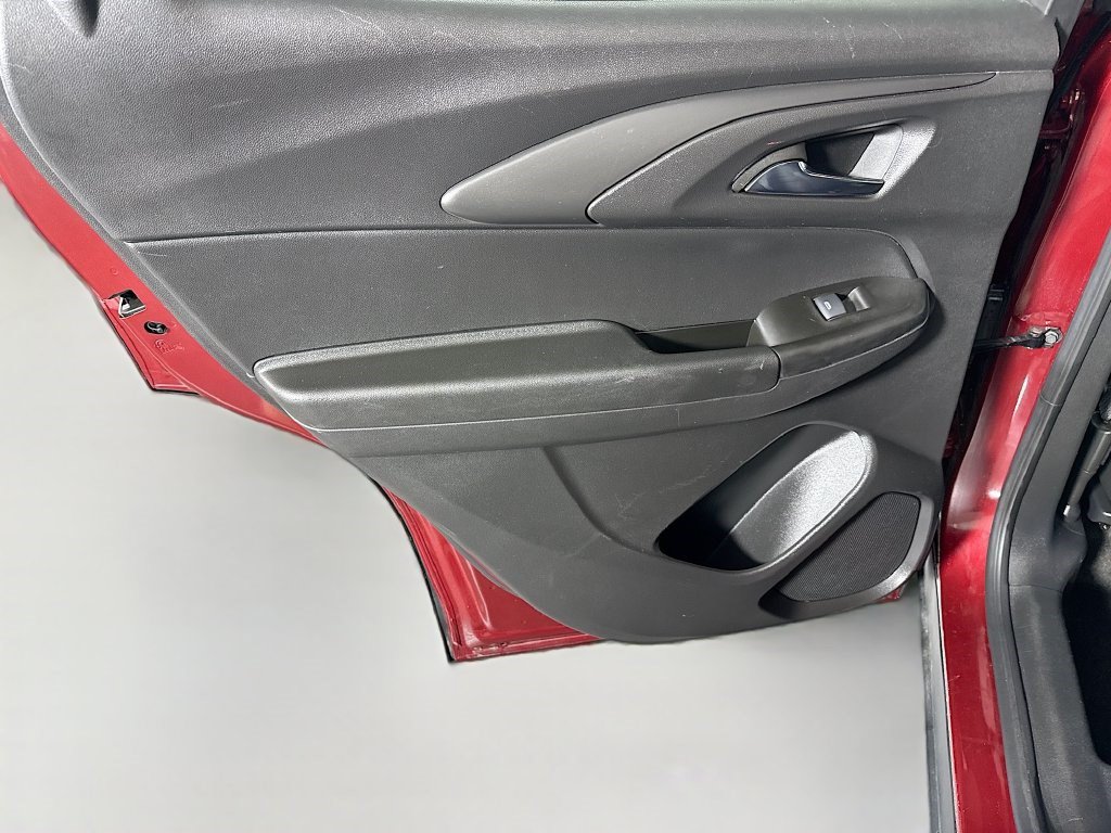 Used 2023 Chevrolet TrailBlazer RS FWD image 25