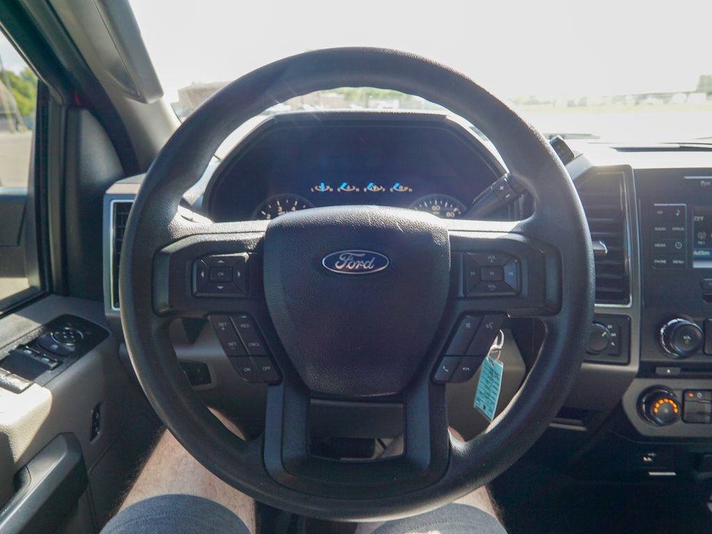 Used 2017 Ford F150 XLT AWD/4WD image 21