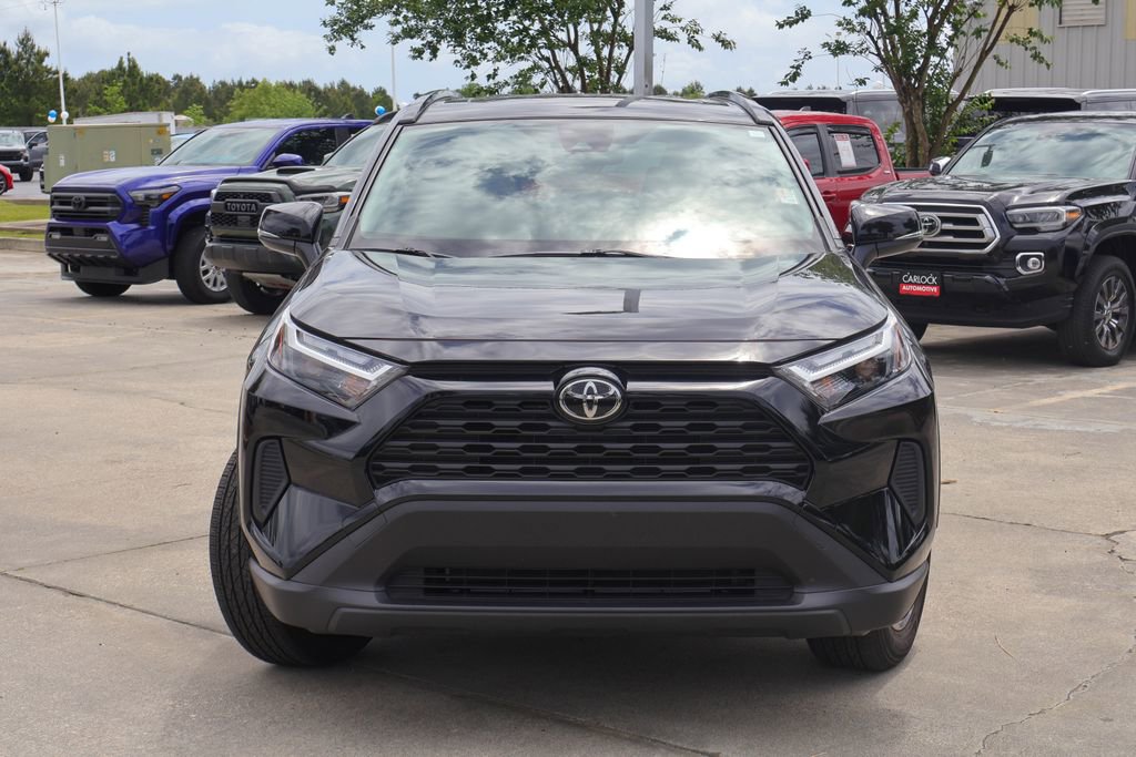 Used 2025 Toyota RAV4 XLE w/ Convenience Package image 26
