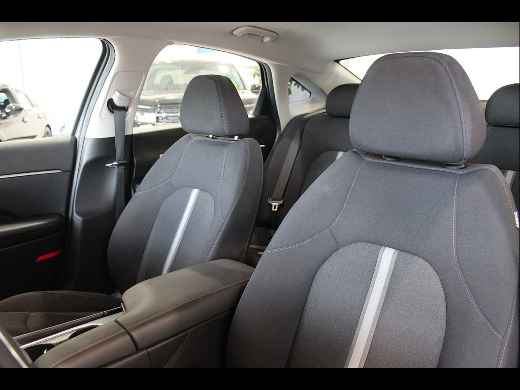 Used 2025 Hyundai Sonata SEL FWD image 14