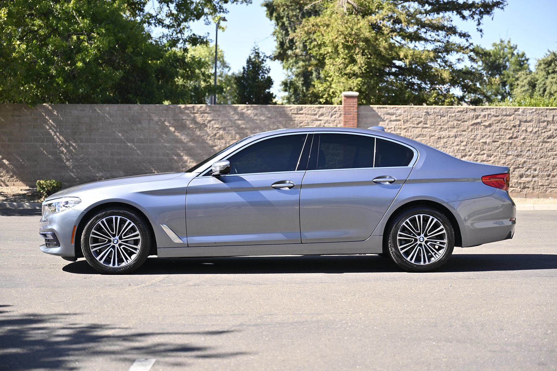 Used 2018 BMW 530i RWD image 8
