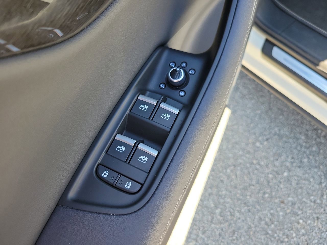 Used 2025 Audi Q7 3.0T Premium Plus image 14