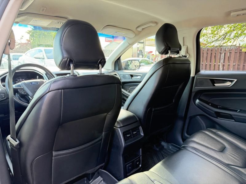 Used 2019 Ford Edge Titanium AWD/4WD image 11