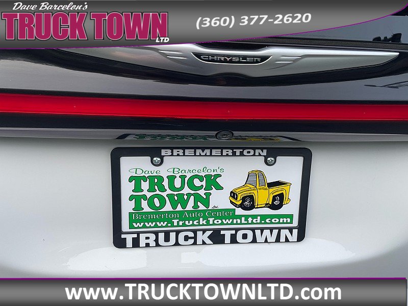 Used 2025 Chrysler Pacifica Select FWD image 37