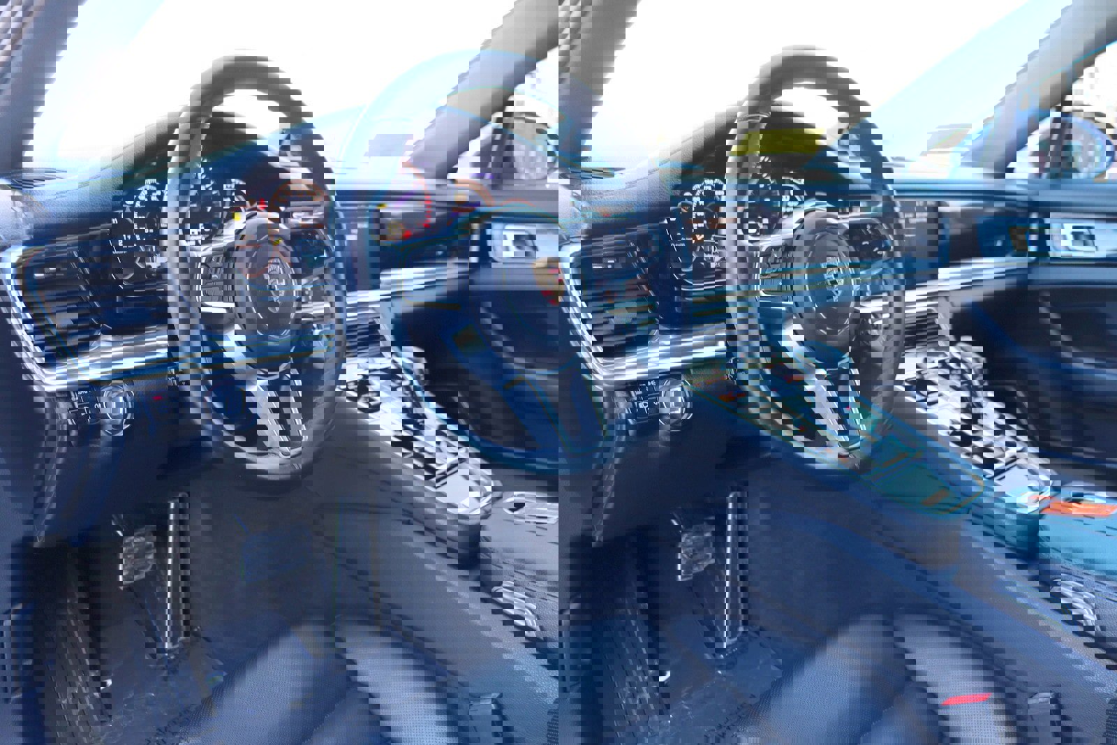 Used 2018 Porsche Panamera 4 w/ Premium Package Plus image 10