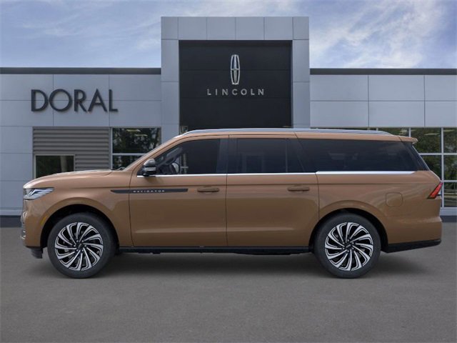 New 2025 Lincoln Navigator L Black Label image 3