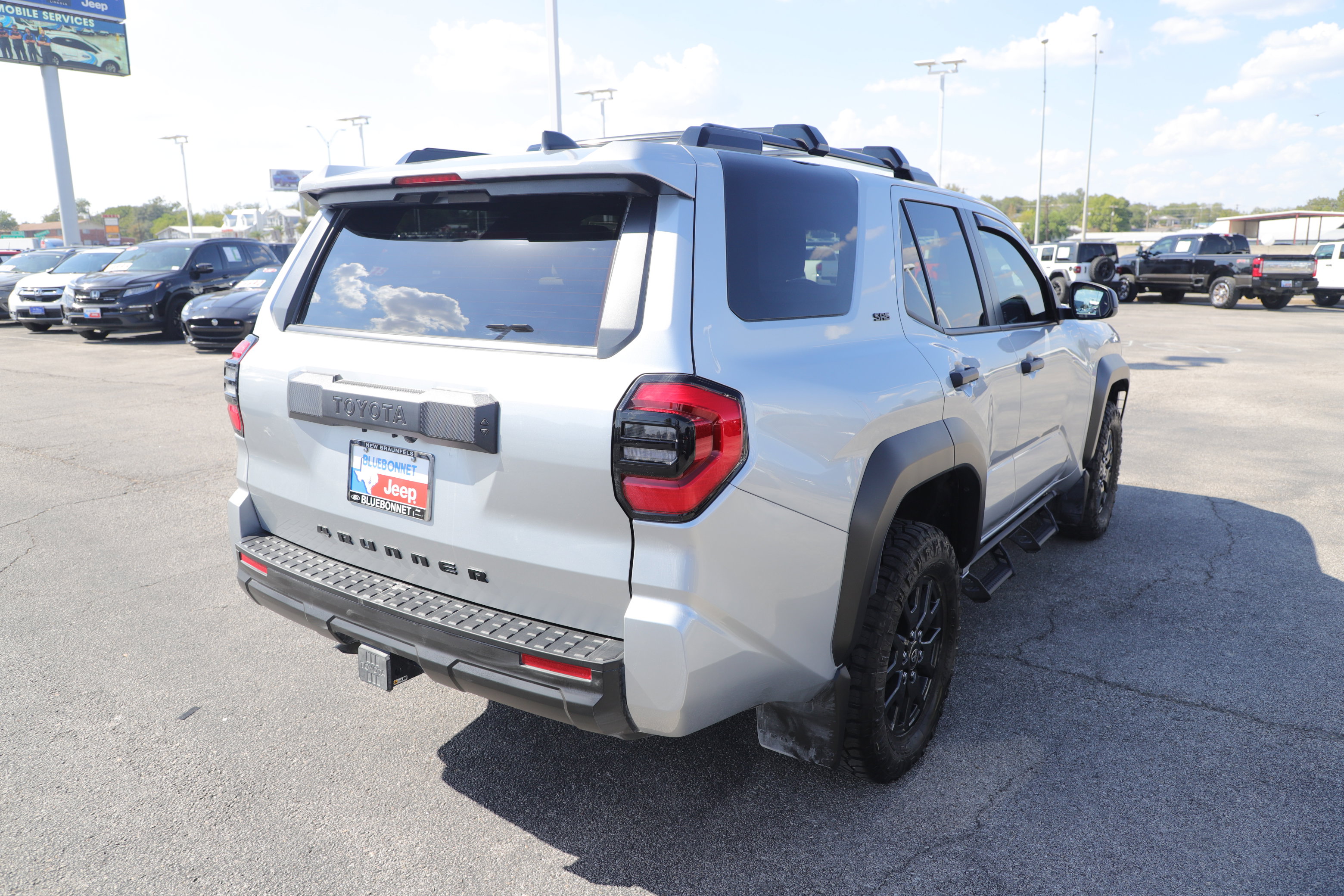 Used 2025 Toyota 4Runner SR5 image 6